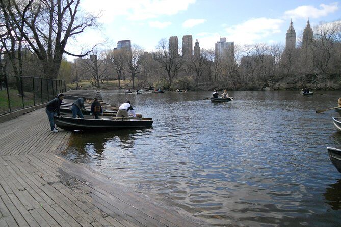 New York Lower Central Park Scavenger Hunt Adventure - Stop 8: Wollman Rink and finishing back at your start